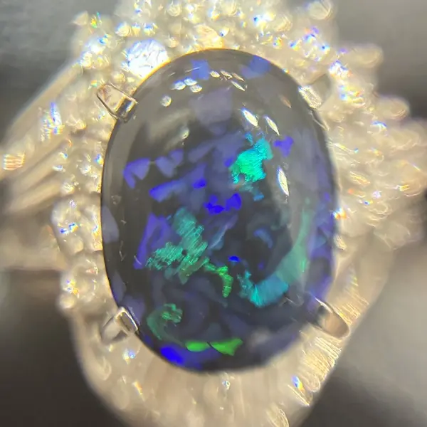 ブラックオパール　1.61ct