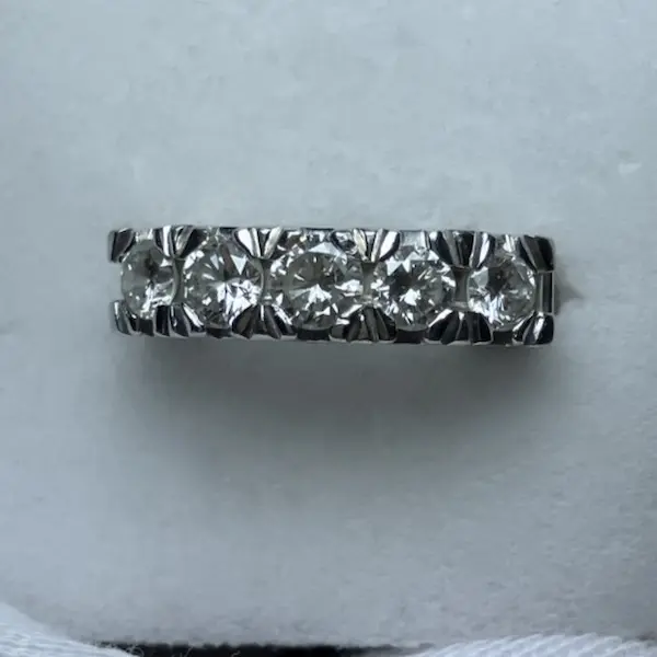 ダイヤ　1.01ct