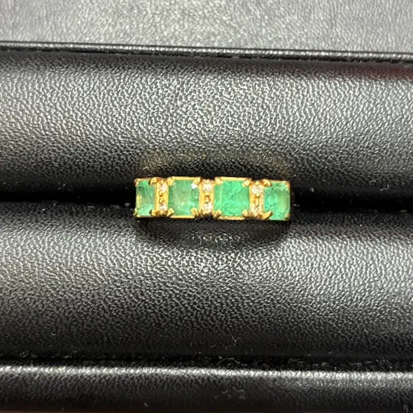 エメラルド　1ct