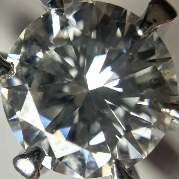 ダイヤ　1.27ct