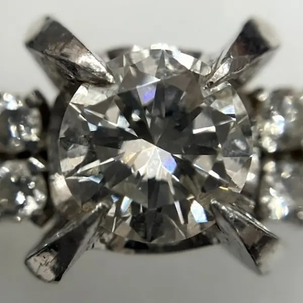 ダイヤ　0.44ct