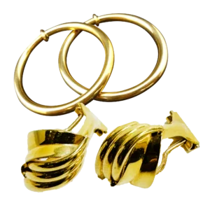 金のピアス・イヤリング