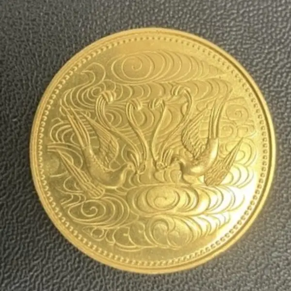天皇陛下御在位60年記念10万円金貨