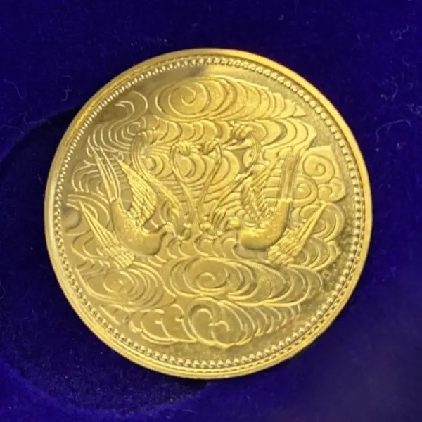 天皇陛下御在位60年記念10万円金貨