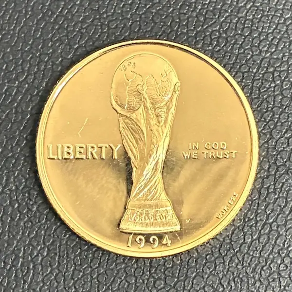 K21.6　1994FIFAワールドカップアメリカ大会記念　5ドル金貨　8.3g