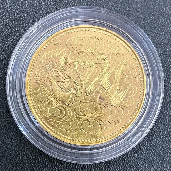 天皇陛下御在位60年記念10万円金貨